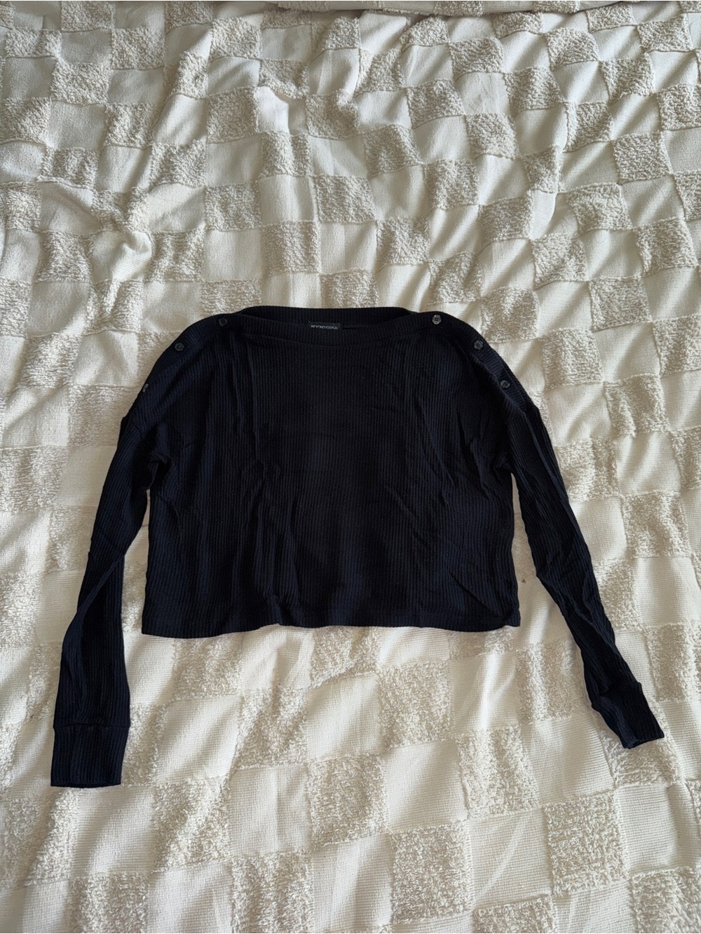 Beyond Yoga Brushed Up Cropped Pullover Black with Shoulder Buttons size Small